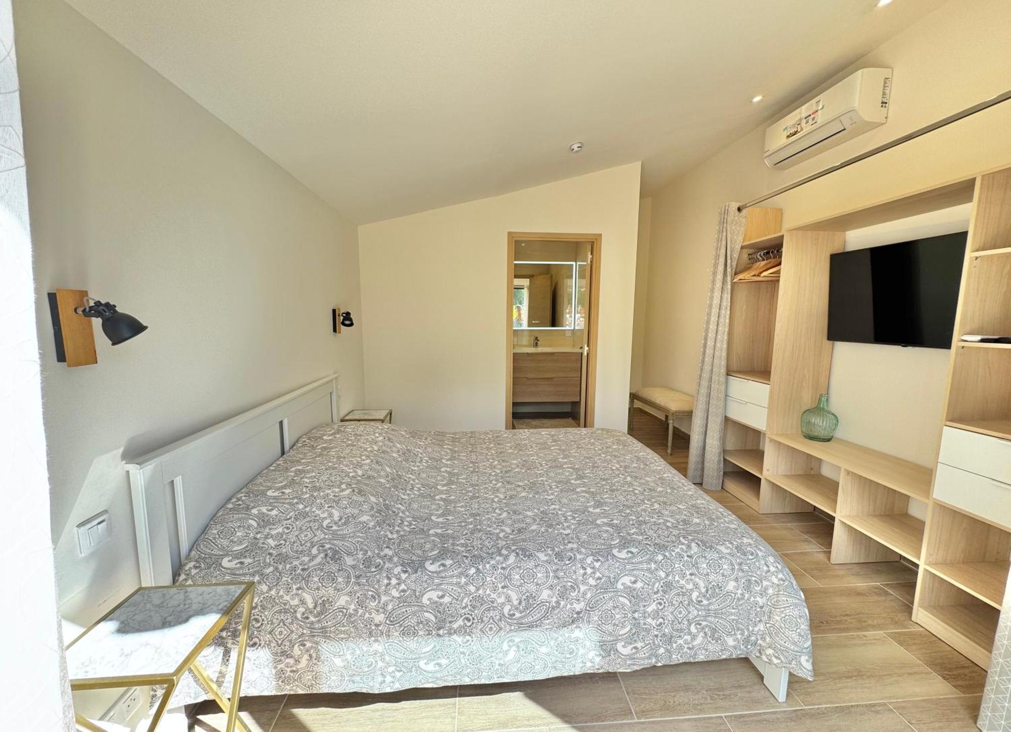 Bed & Breakfast La Source 83 - Close To St Tropez